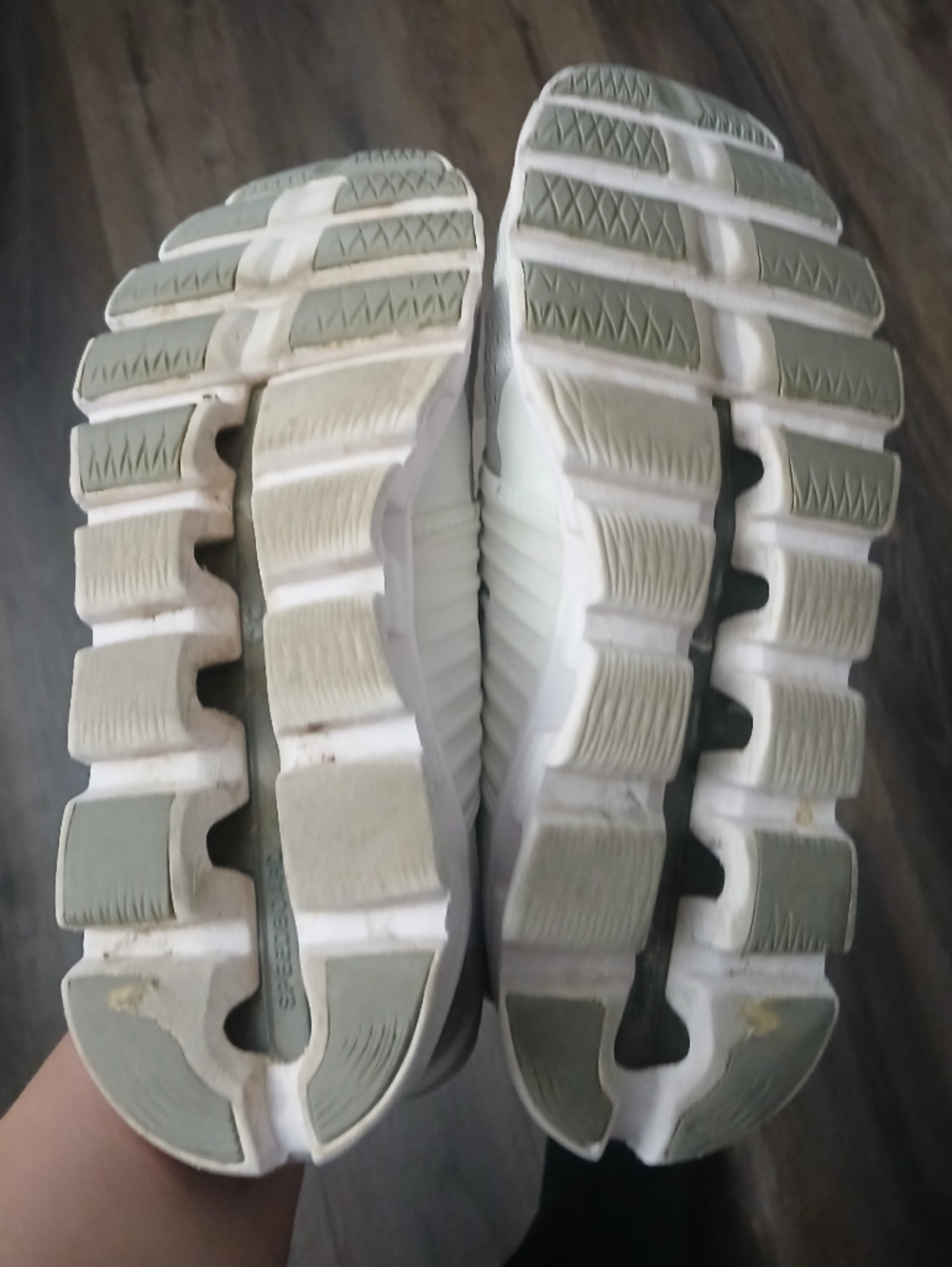 On Running Cloudswift Glacier White Grey colorway Size 8.5 - Picture 10 of 10